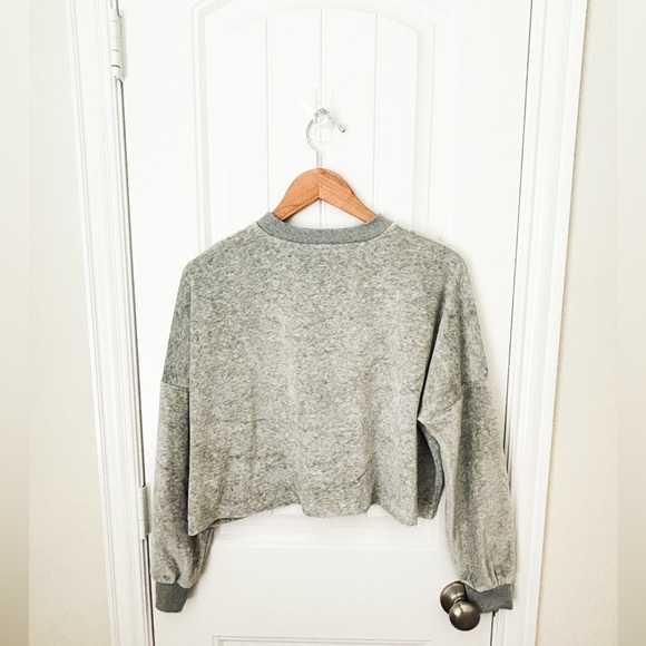 Electric & Rose Grey Velour Pullover Size Small - Picture 2 of 2
